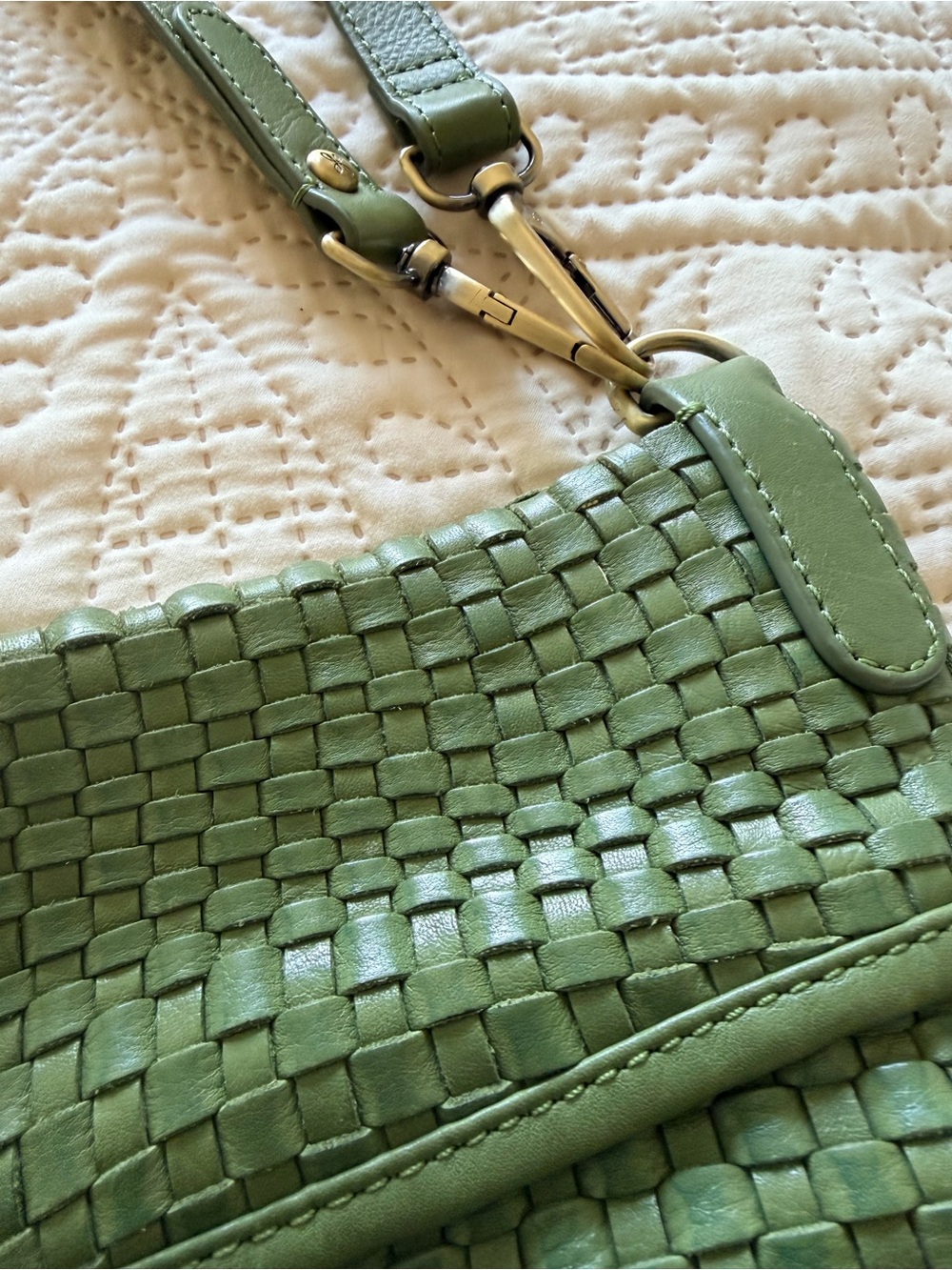 HOBO Woven Leather Crossbody/Shoulder Bag Olive Green - Picture 6 of 12